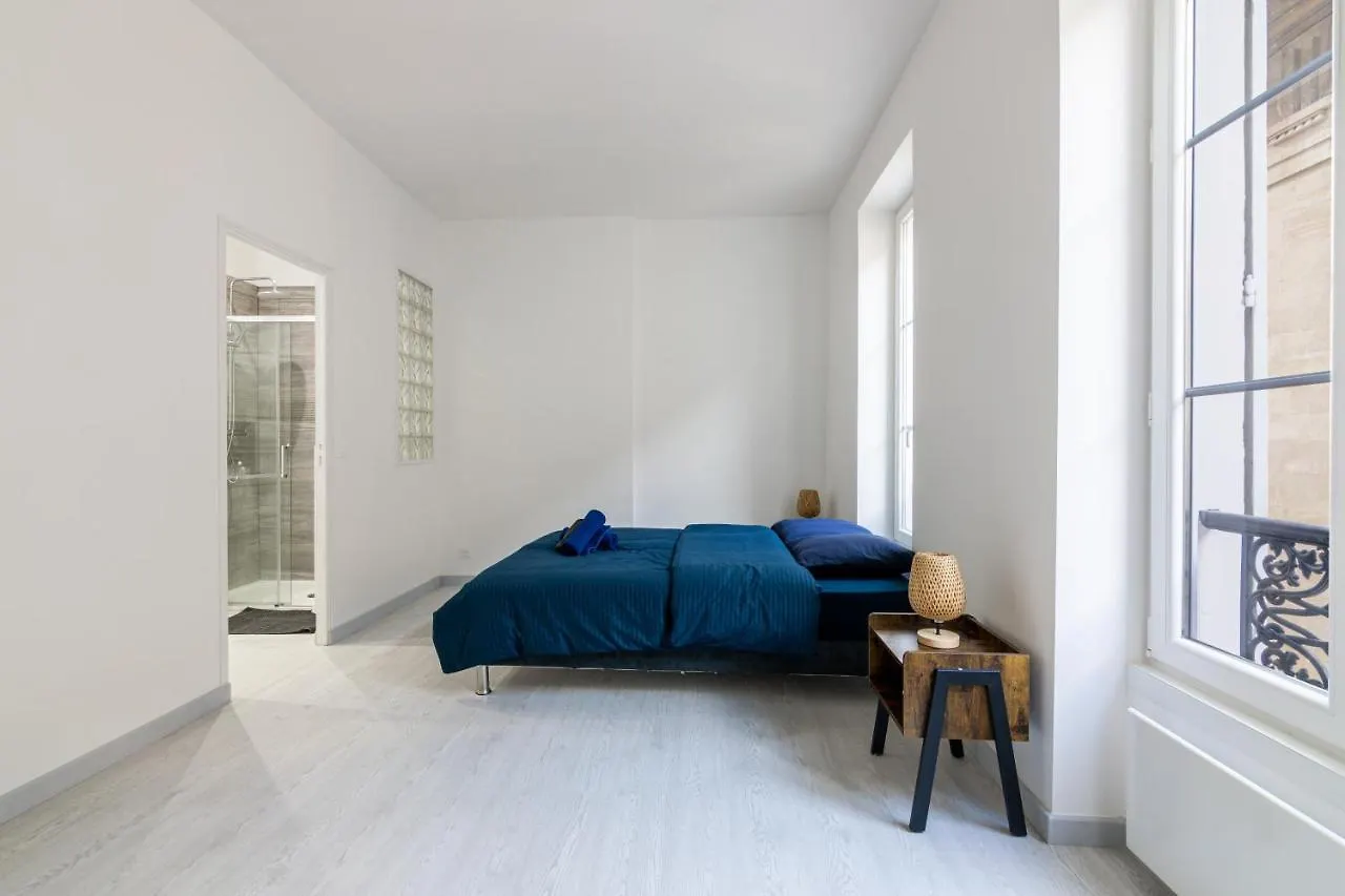 Luxurious 2 Bedroom Avenue Des Champs-elysees Saint-philippe Du Roule Free Netflix *