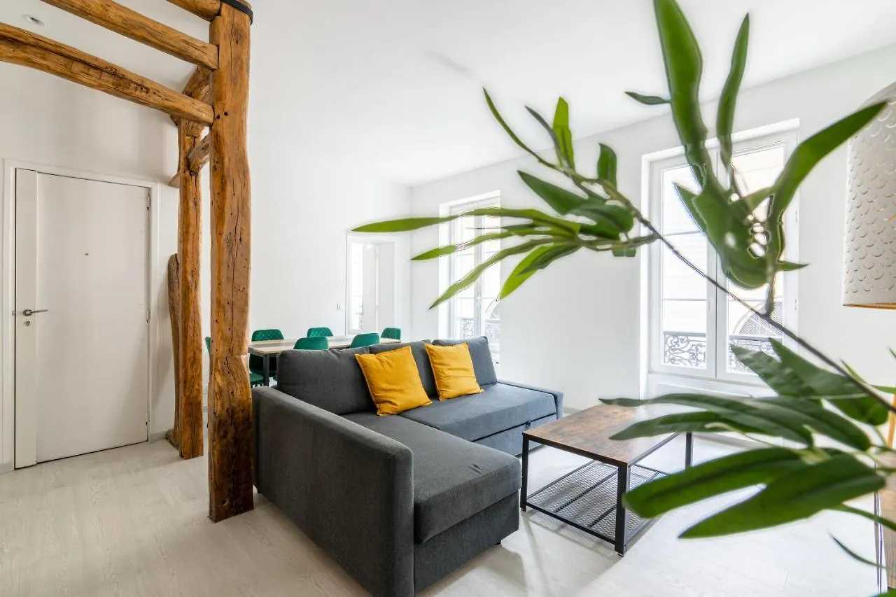 Διαμέρισμα Luxurious 2 Bedroom Avenue Des Champs-elysees Saint-philippe Du Roule Free Netflix