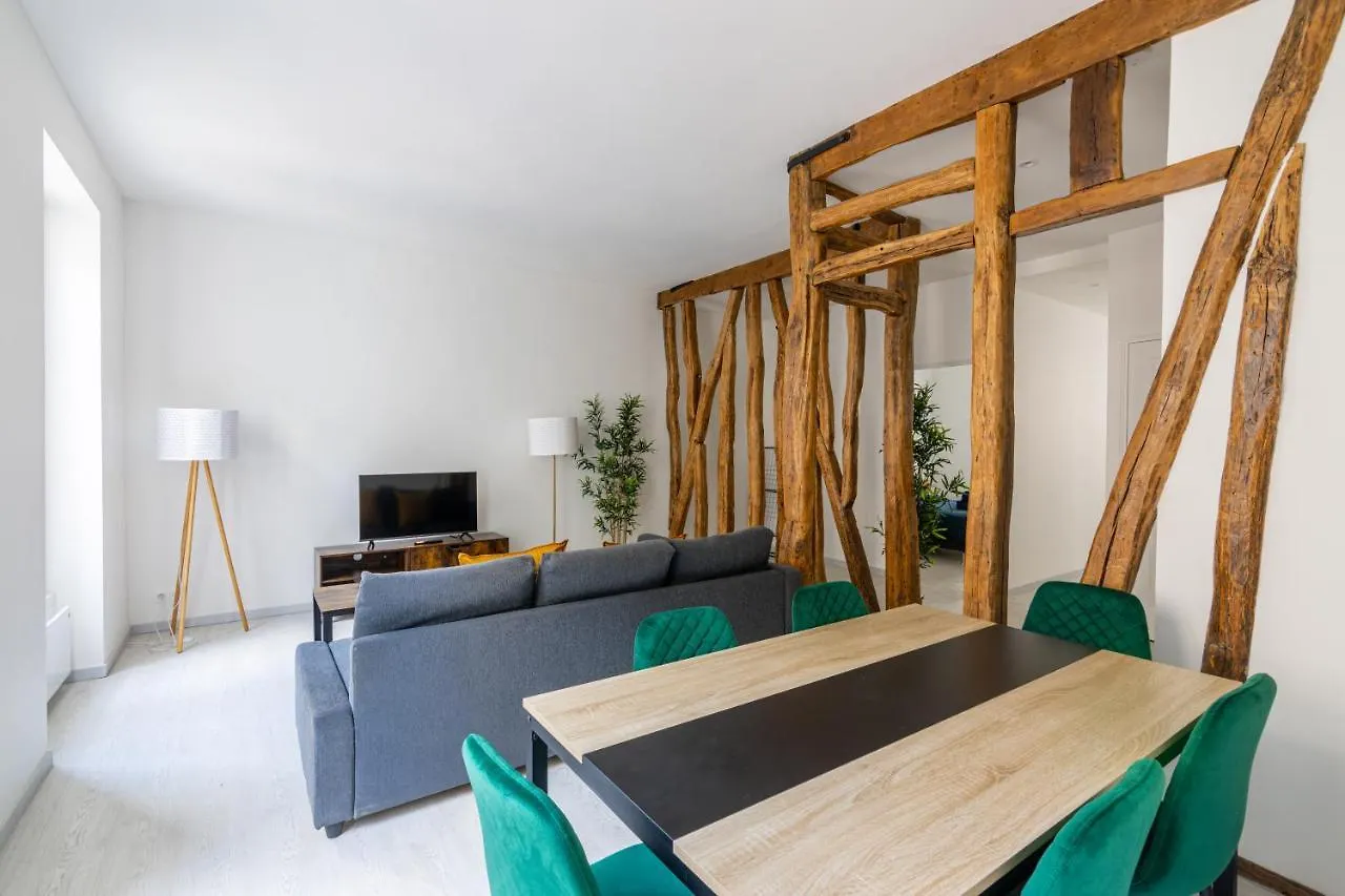 דירה Luxurious 2 Bedroom Avenue Des Champs-elysees Saint-philippe Du Roule Free Netflix פריז
