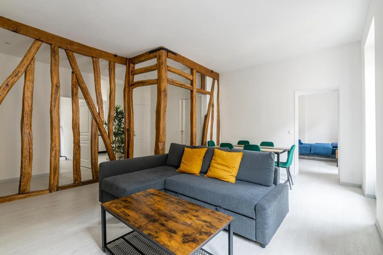 Luxurious 2 Bedroom Avenue Des Champs-elysees Saint-philippe Du Roule Free Netflix Apartament Paryż
